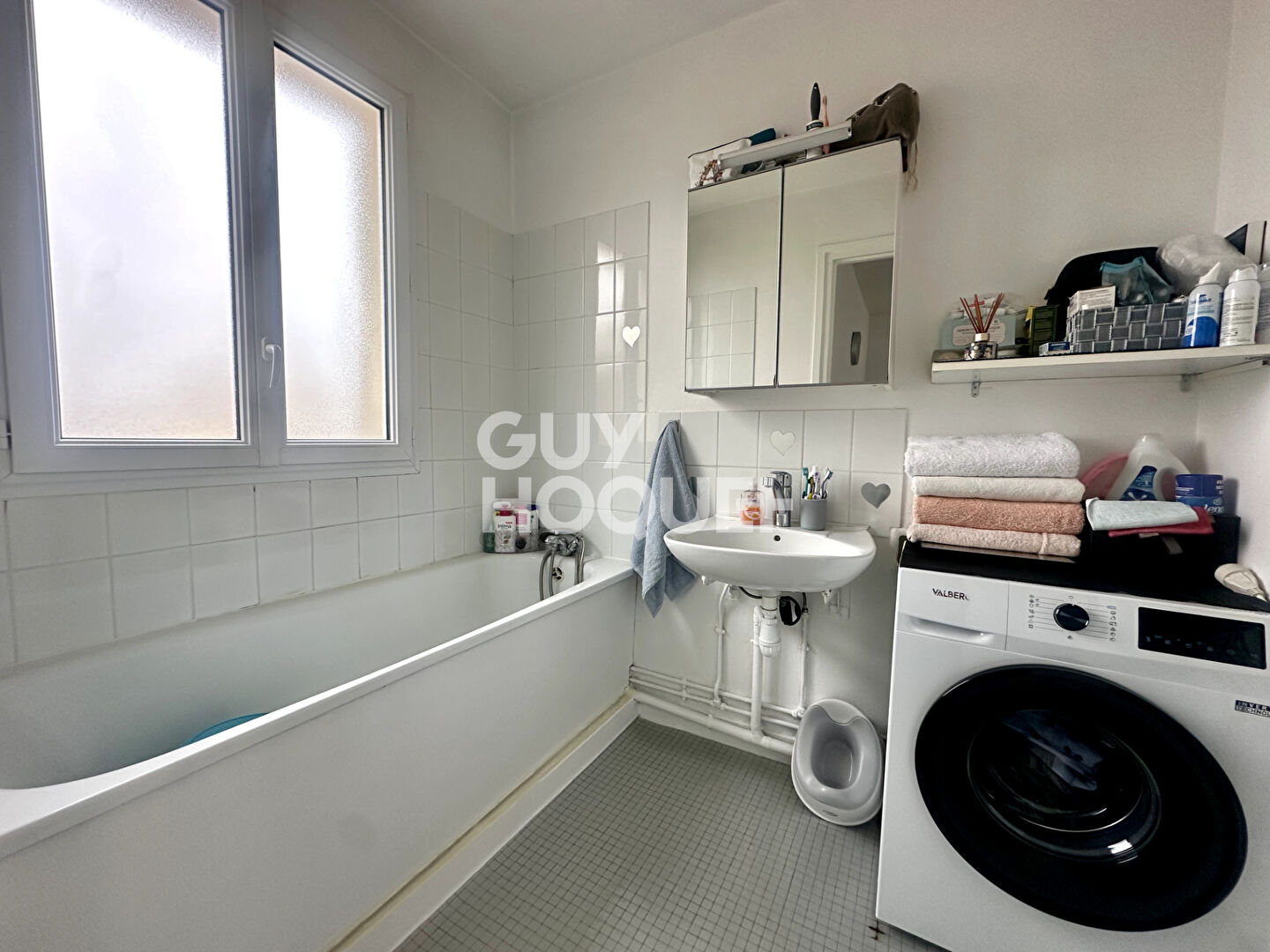 Grand 2 pièces, dernier étage, vue dégagée DPE C