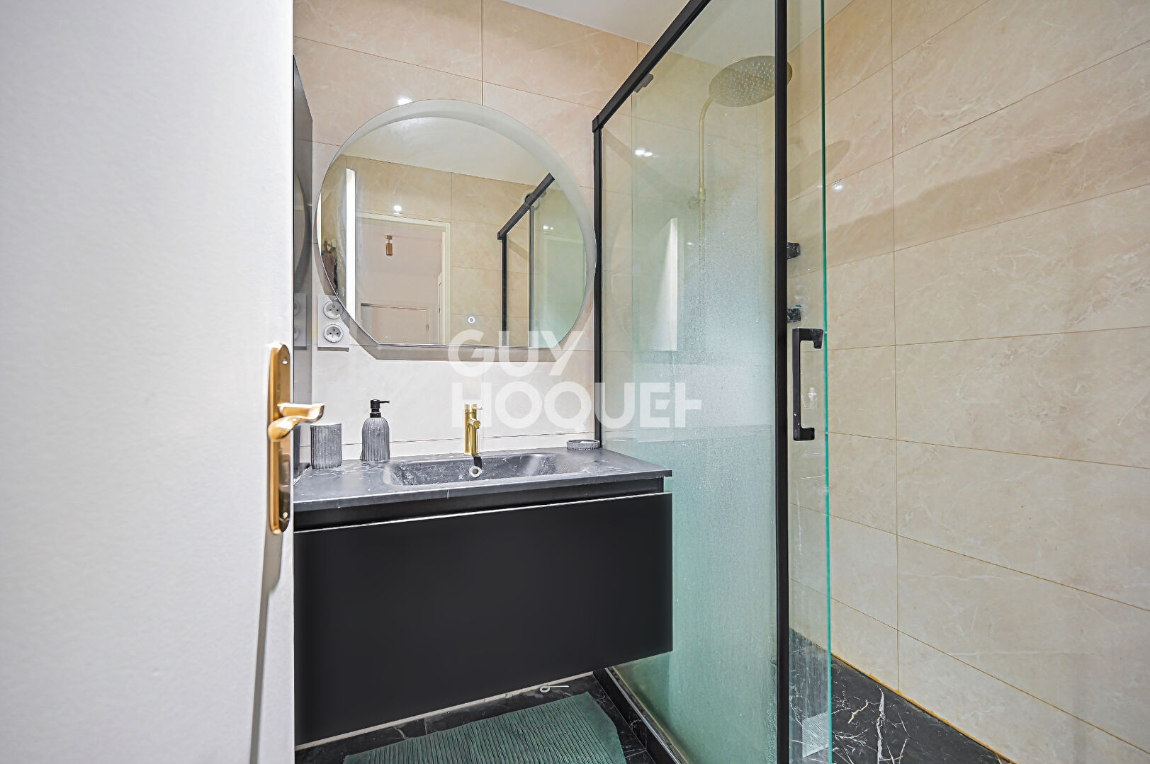 Deux pièces en parfait état