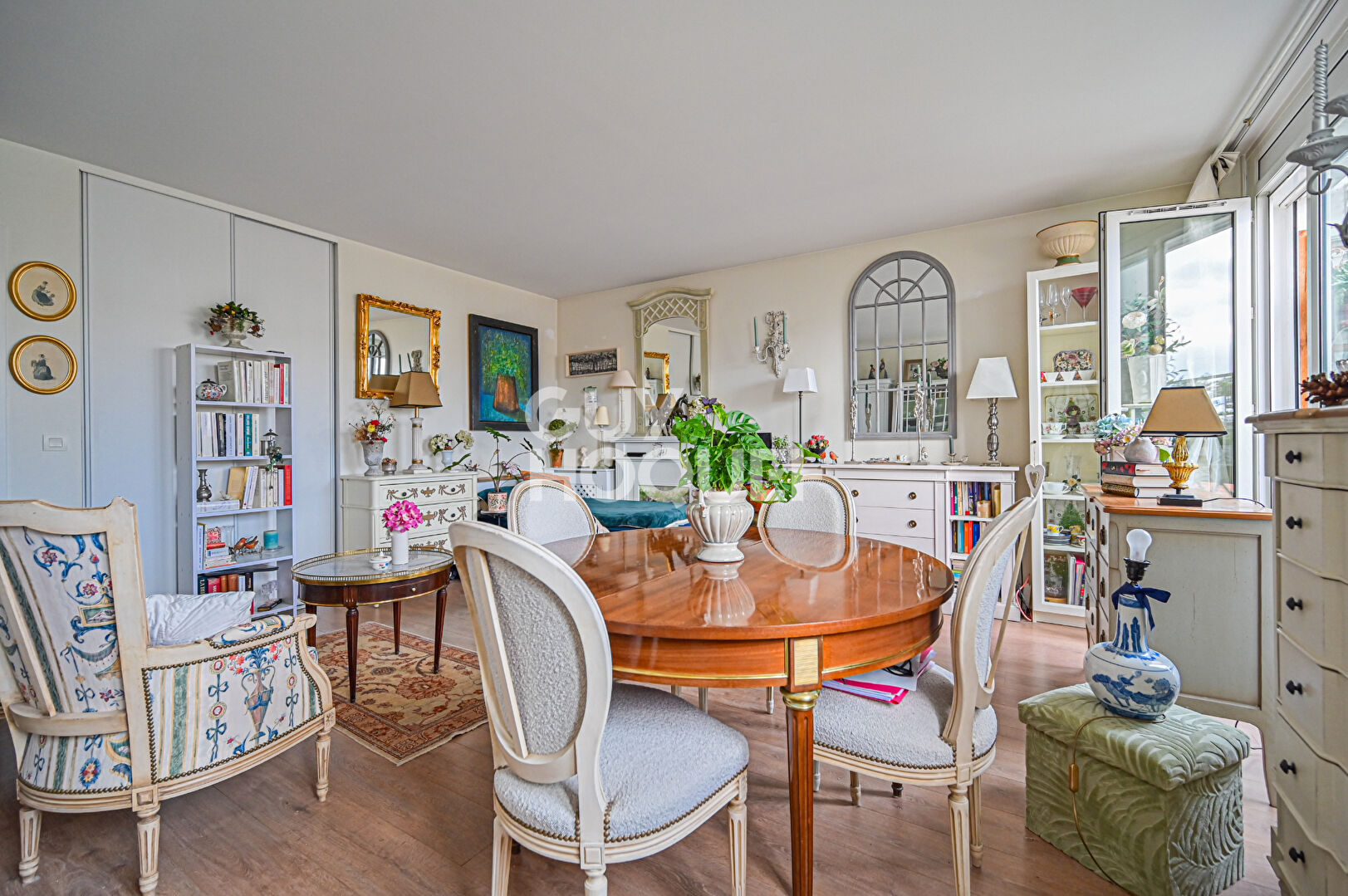 Bel appartement - Etage élevé - Balcon