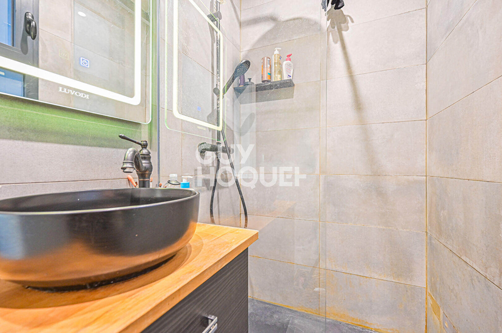 GRAND 2 PIÈCES DE 47m2