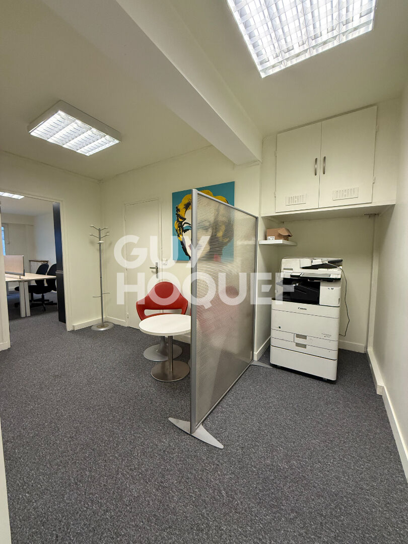 Bureaux Paris 1 pièce(s) 58 m2