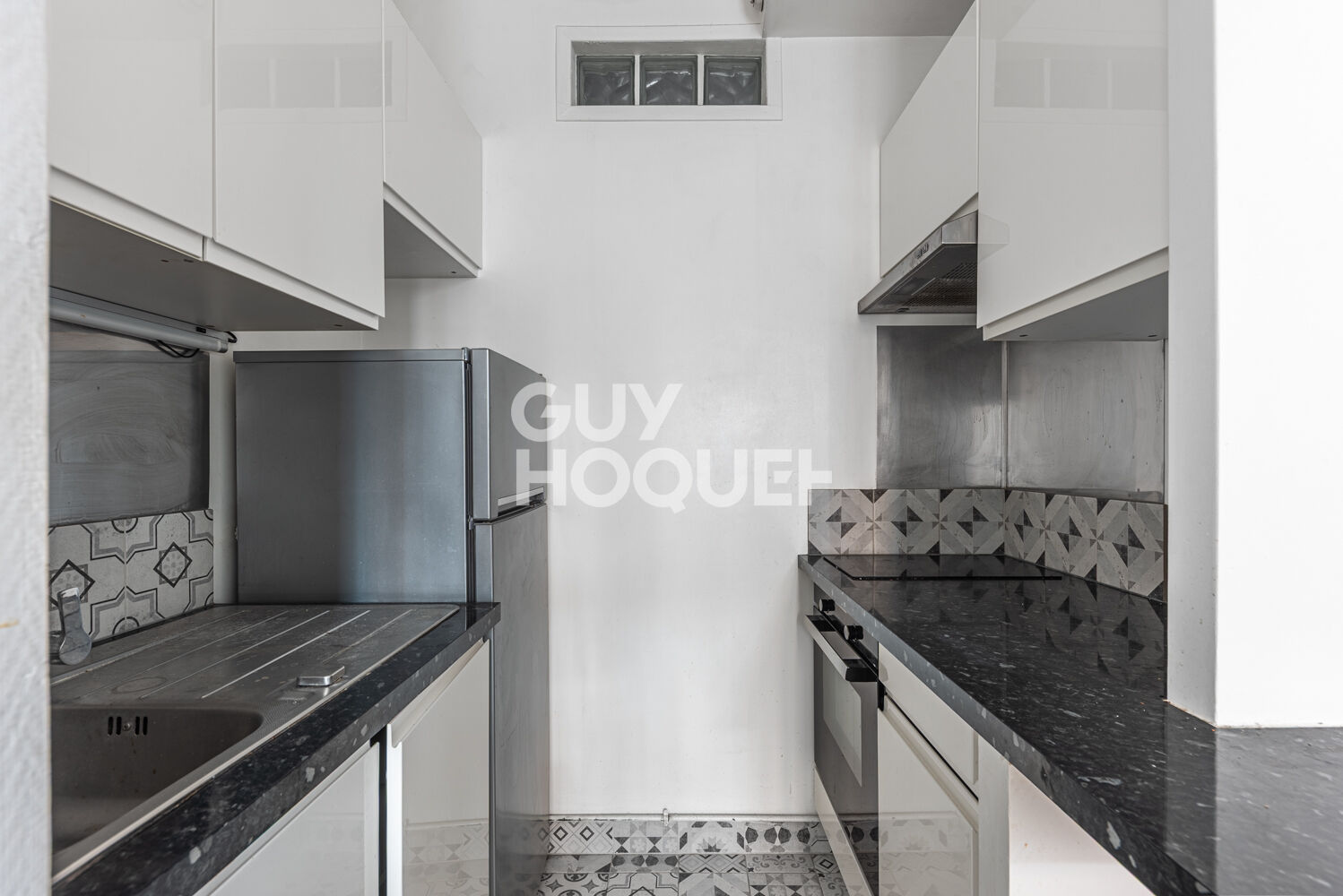 Courteline/Picpus 2 pièces traversant avec ascenseur