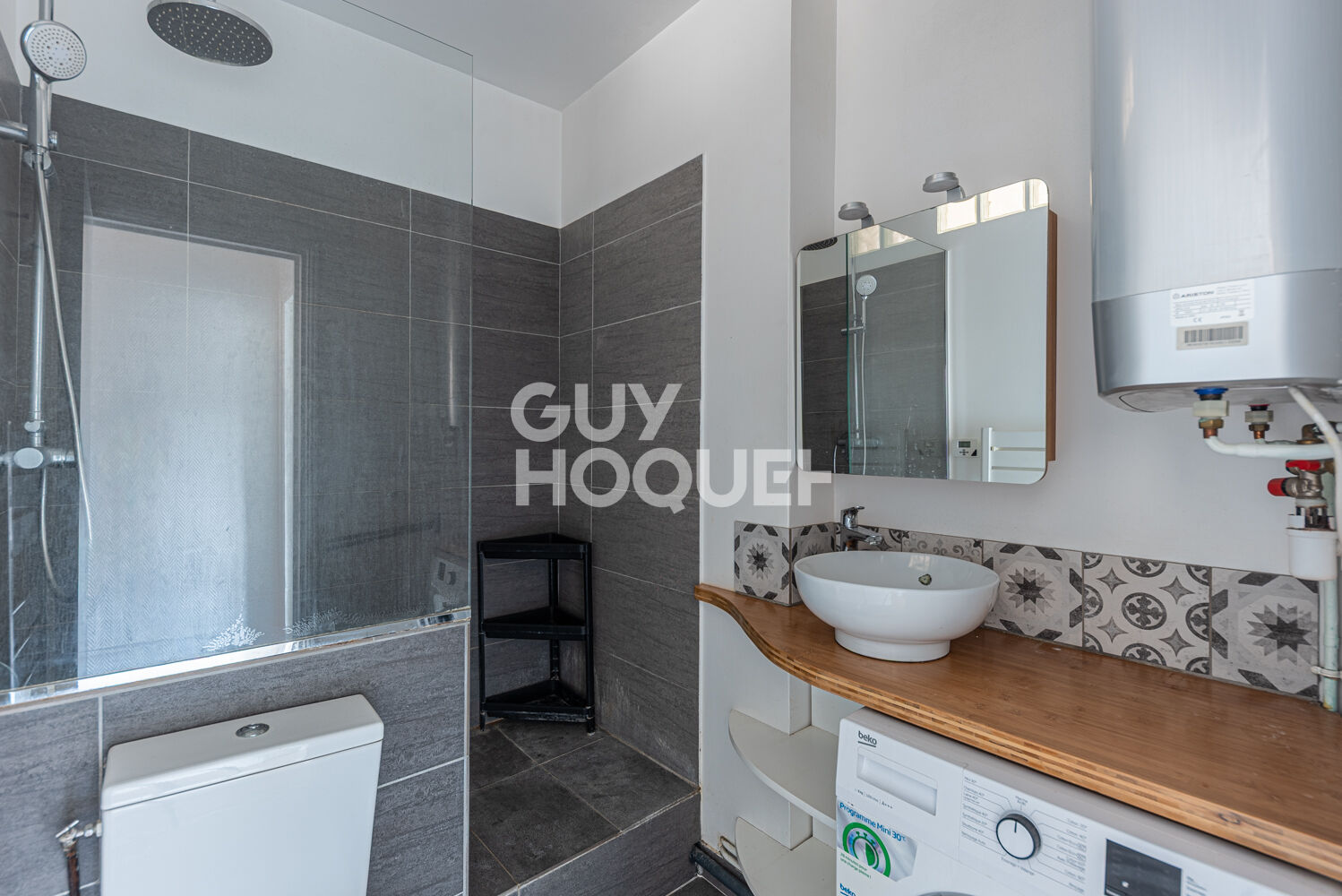 Courteline/Picpus 2 pièces traversant avec ascenseur