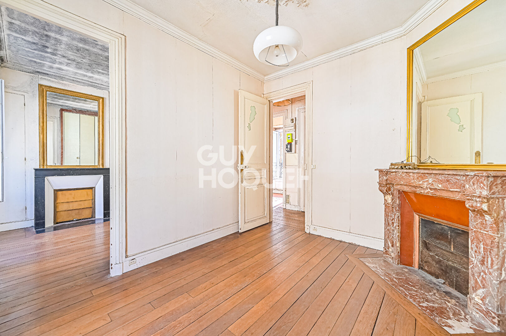 Charmant deux pièces en dernier étage