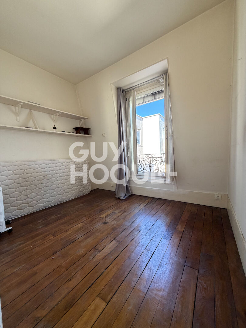 Studio en dernier étage avec ascenseur