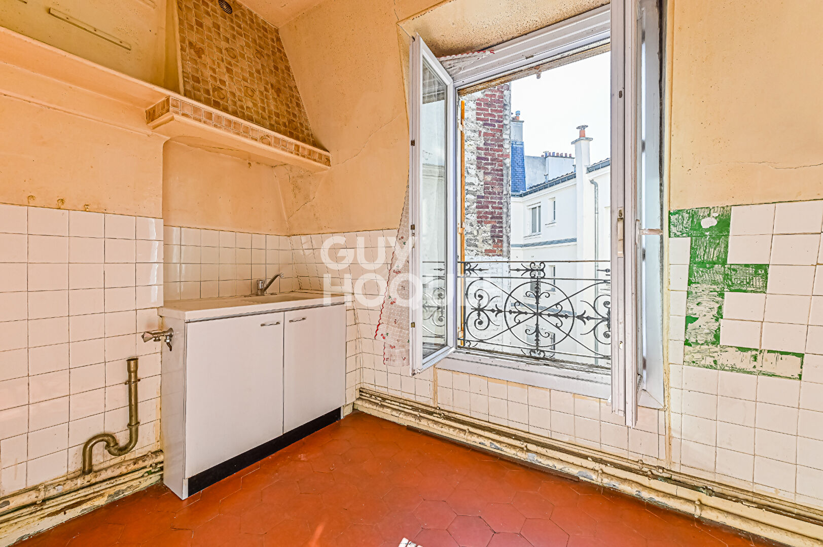 Charmant deux pièces en dernier étage