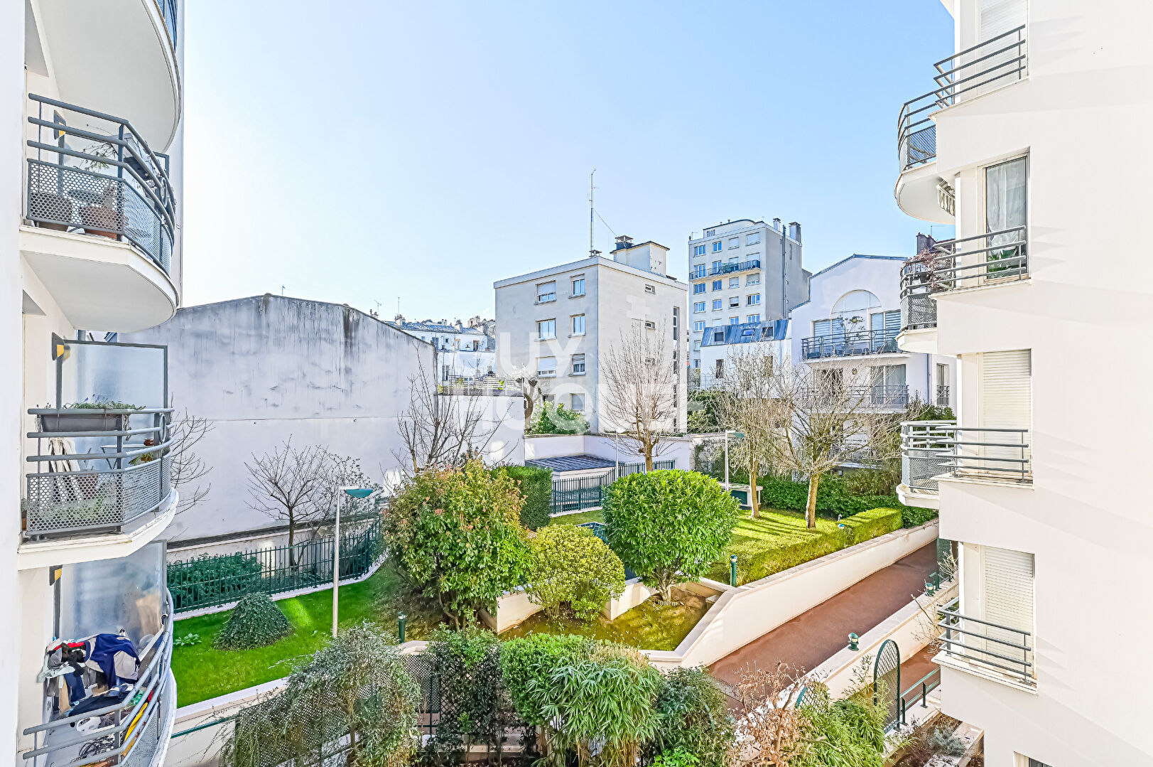 Trois pièces deux chambres refait à neuf