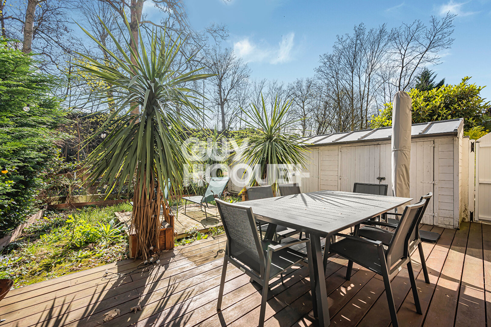 Maison d'exception -128 m2 -100 m2 de jardin arboré