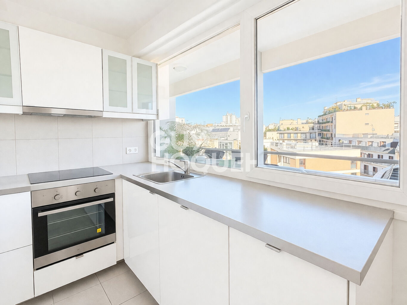 Bien d'exception / Vue dégagée / Sud-Ouest / Refait à neuf / Bois de Vincennes