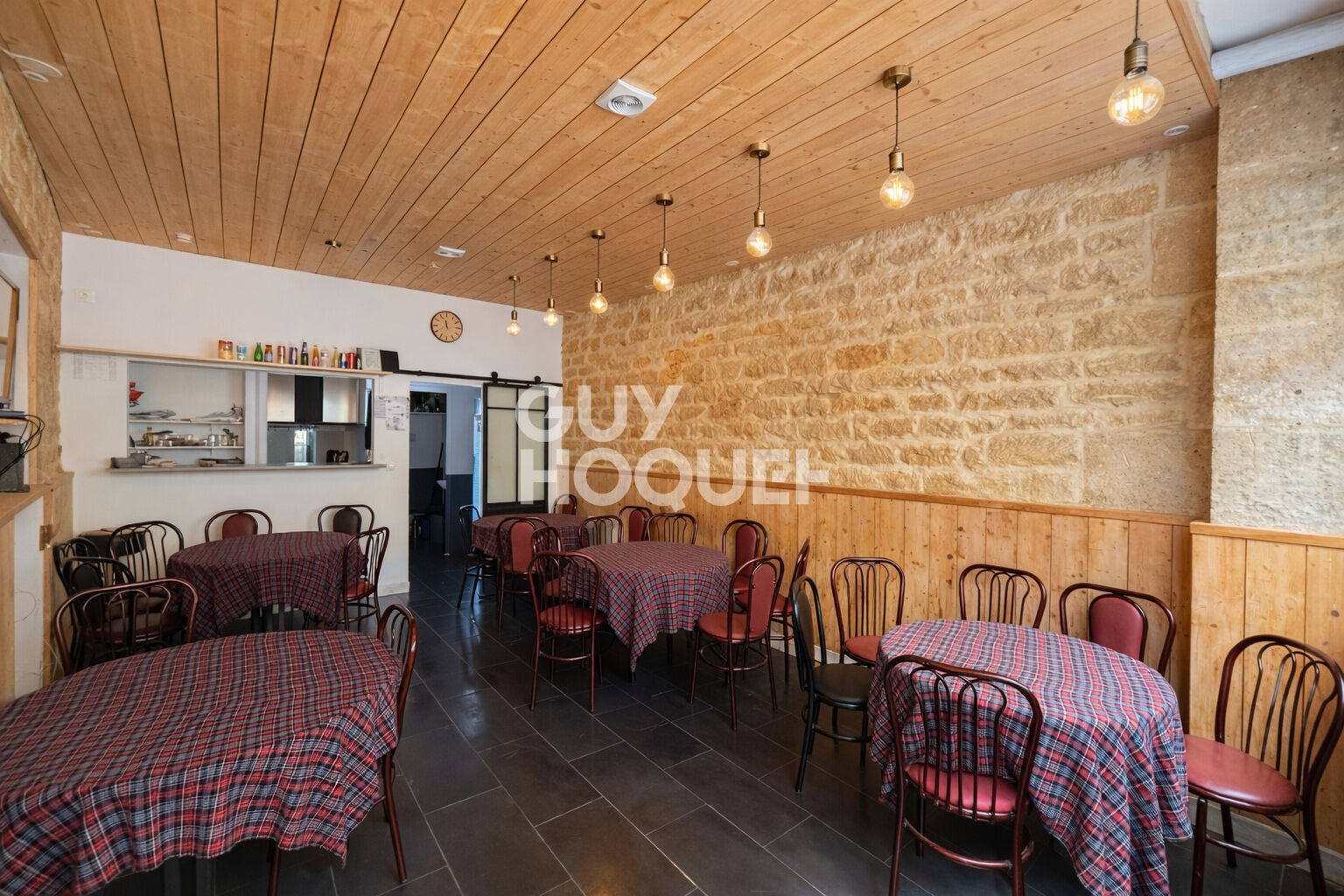 Local commercial 32,7 m² ? Rue d'Hauteville ? Vitrine sur rue ? À 7 min du métro ?