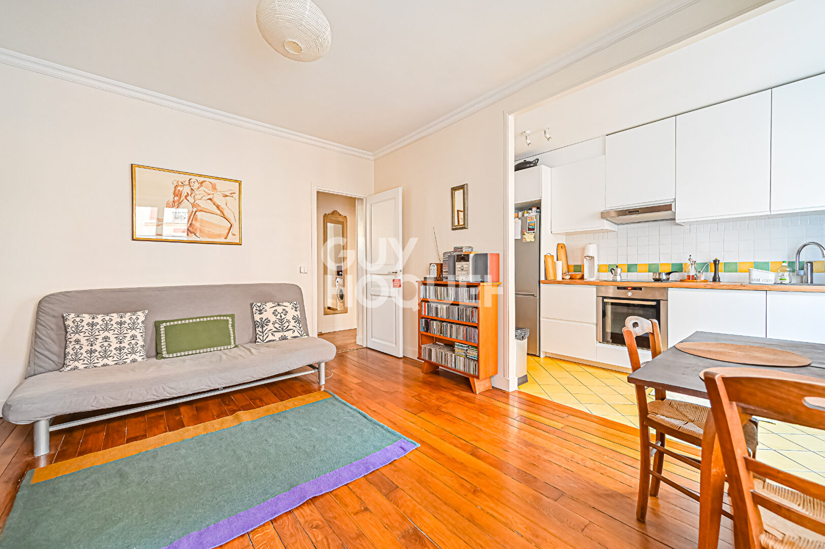 À DEUX PAS DU BOIS DE VINCENNES - GRAND 2 PIÈCES DE 47m2 -