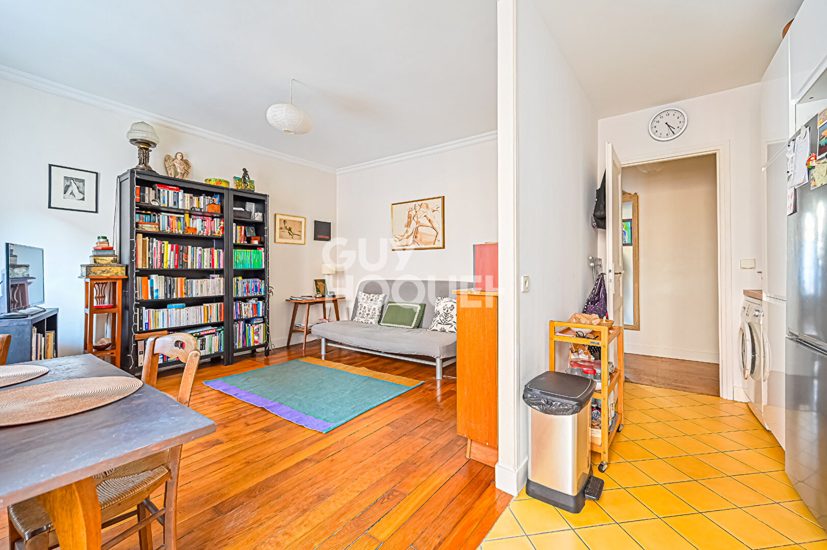 À DEUX PAS DU BOIS DE VINCENNES - GRAND 2 PIÈCES DE 47m2 -