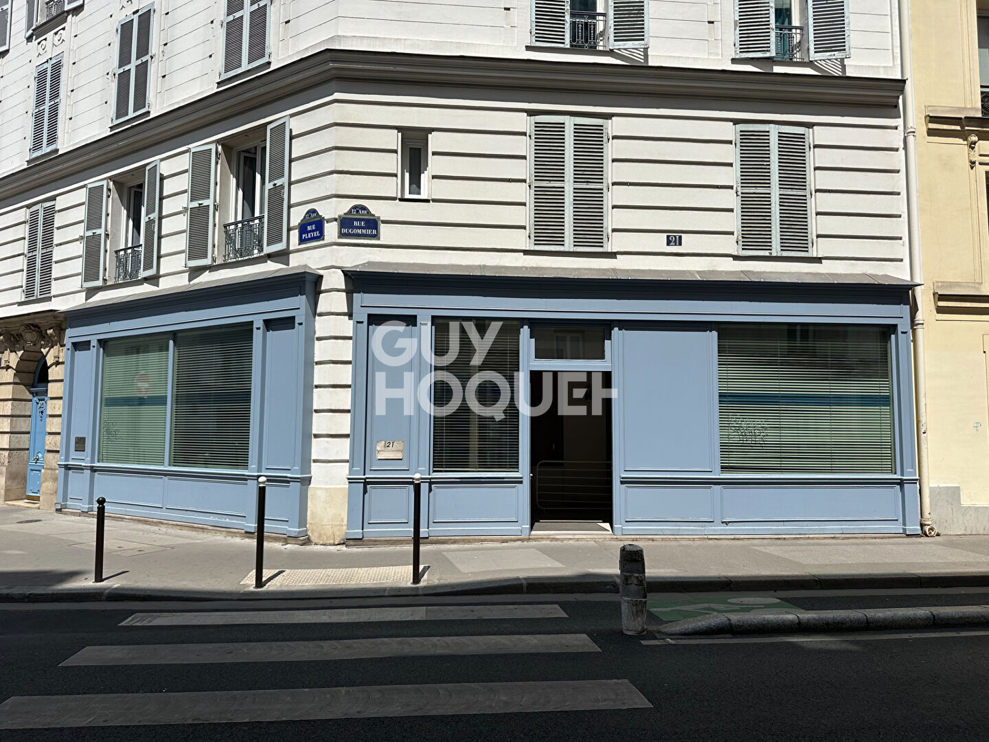 Local commercial Paris  106 m2