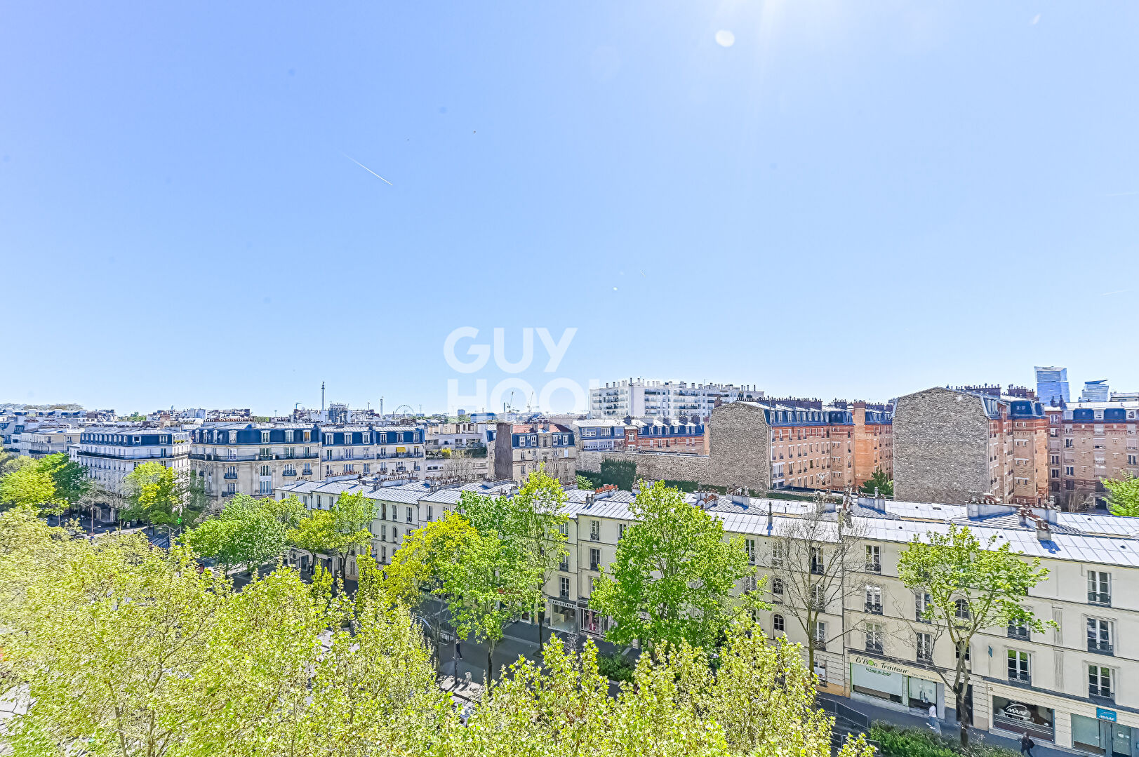 BOIS DE VINCENNES / VUE DEGAGEE / SUD-OUEST/ REFAIT A NEUF