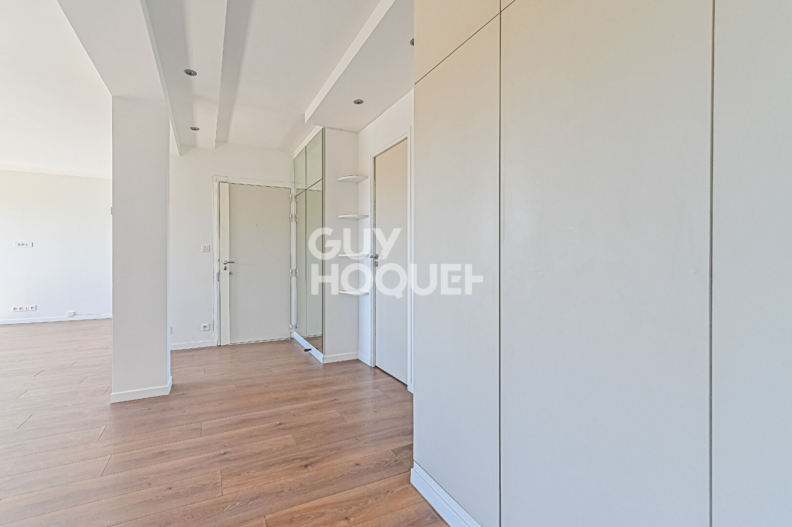 BOIS DE VINCENNES / VUE DEGAGEE / SUD-OUEST/ REFAIT A NEUF