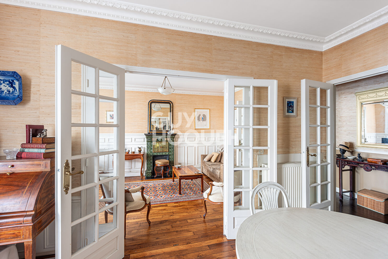 GRAND 3 PIÈCES de 67m2 - CHARME DE L'ANCIEN