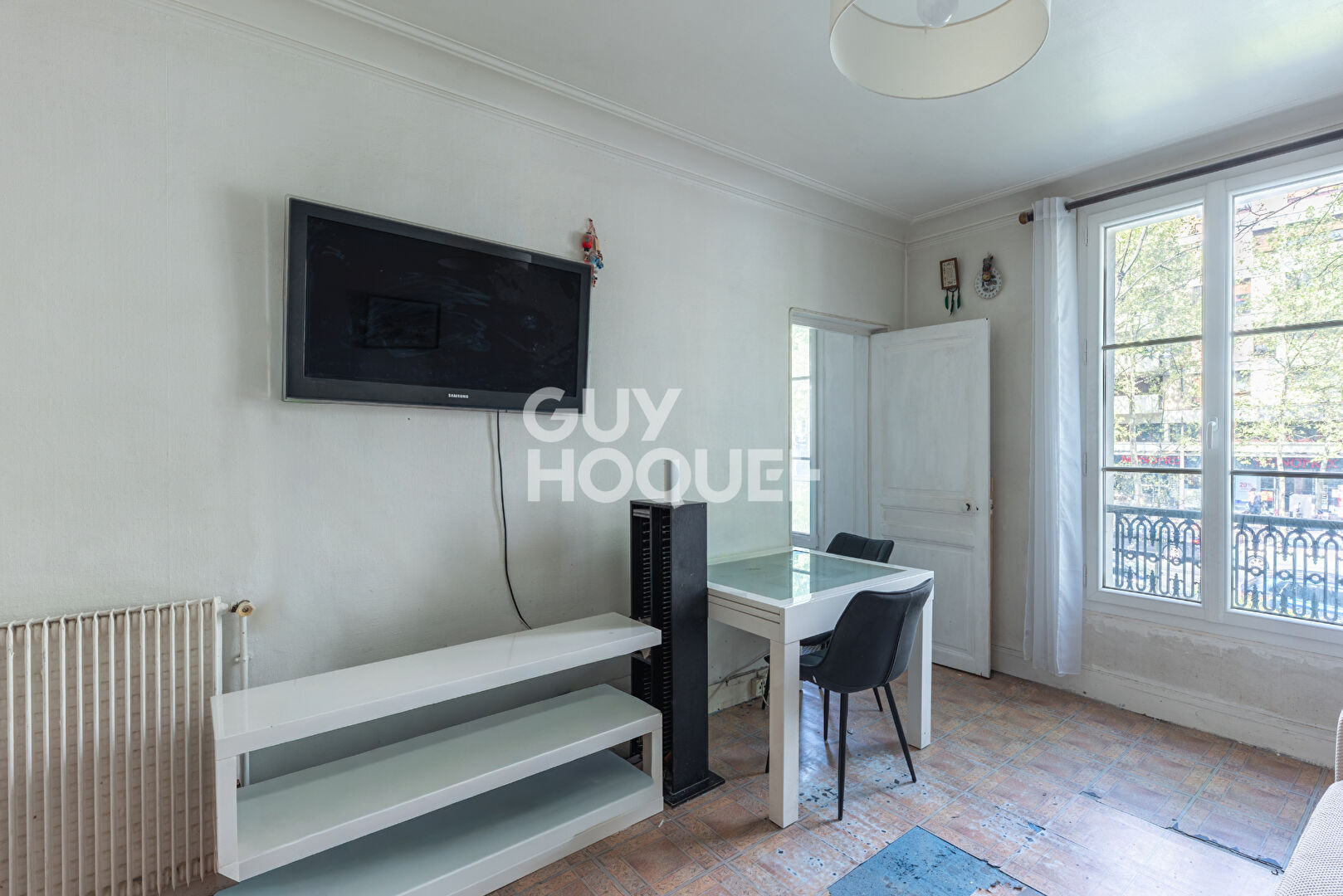 GRAND 2 PIÈCES DE 45m2 À RÉNOVER