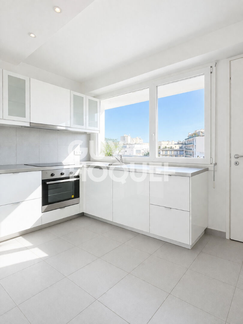 BOIS DE VINCENNES / VUE DEGAGEE / SUD-OUEST/ REFAIT A NEUF