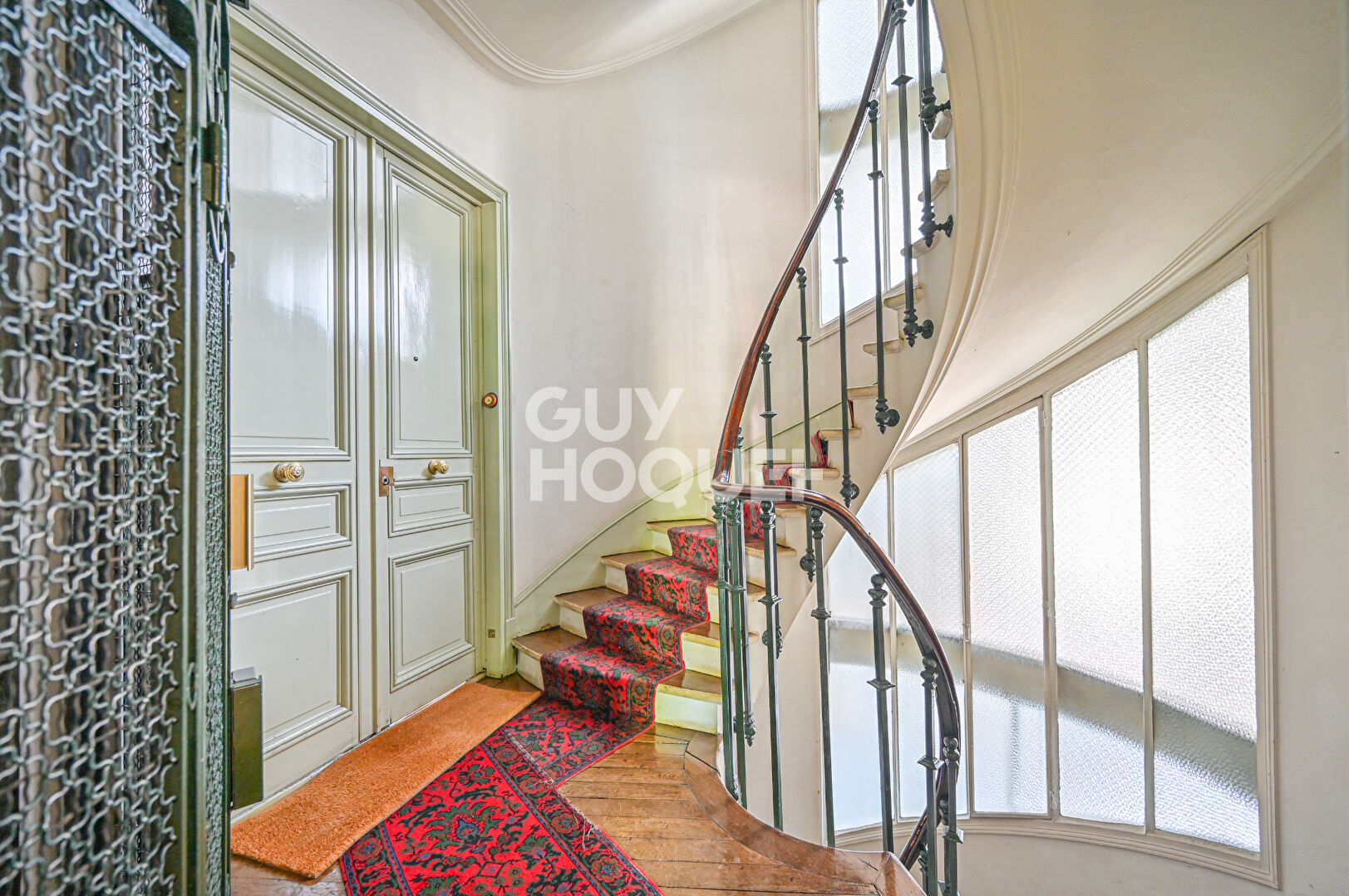 Place Daumesnil - Refait à neuf - Immeuble de caractère - Charme de l'ancien - 3/4 pièces