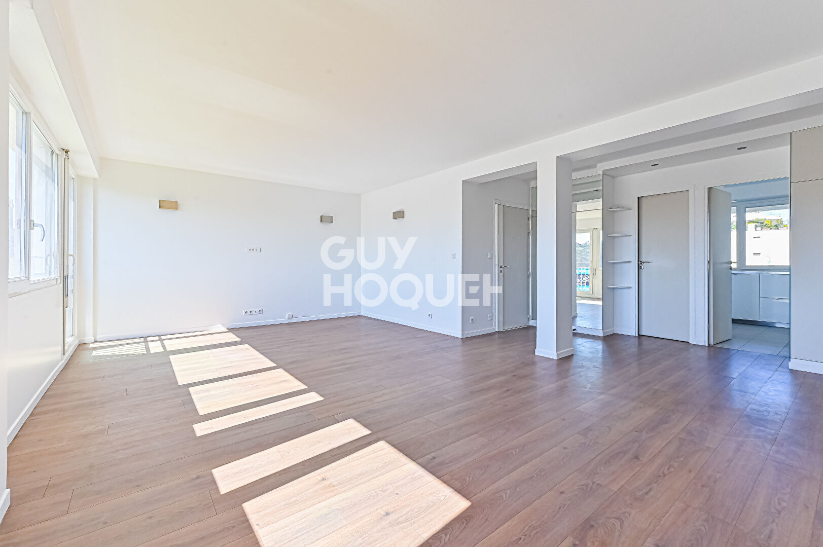 BOIS DE VINCENNES / VUE DEGAGEE / SUD-OUEST/ REFAIT A NEUF