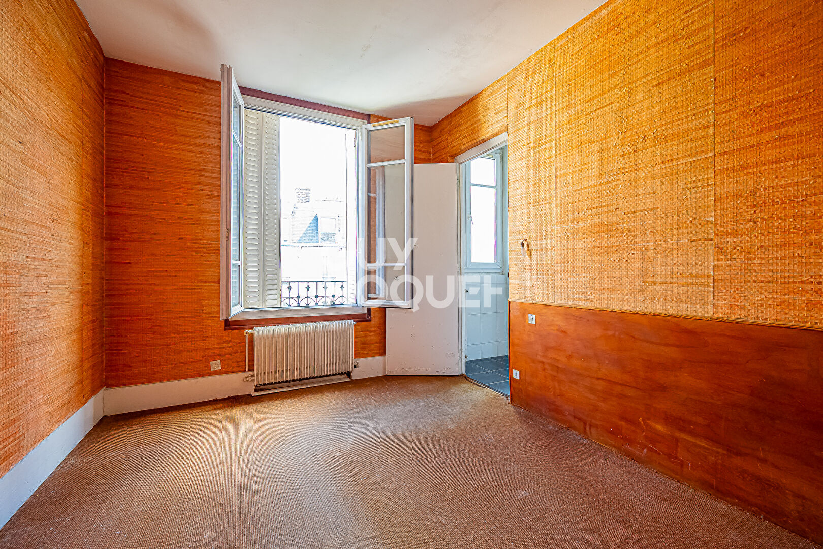 3 pièces 2 chambres / Dernier étage / Ascenseur / Calme / Lumineux / Charme de l'ancien
