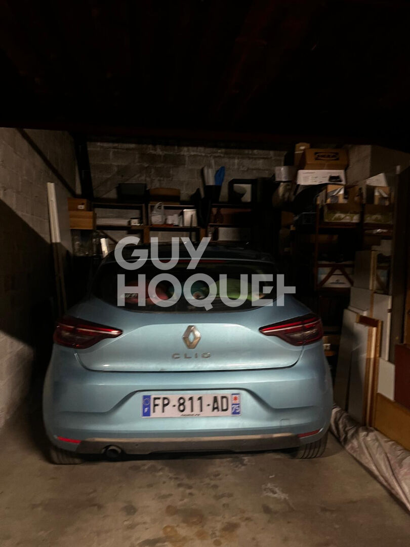 Parking / box Paris 16.29 m2