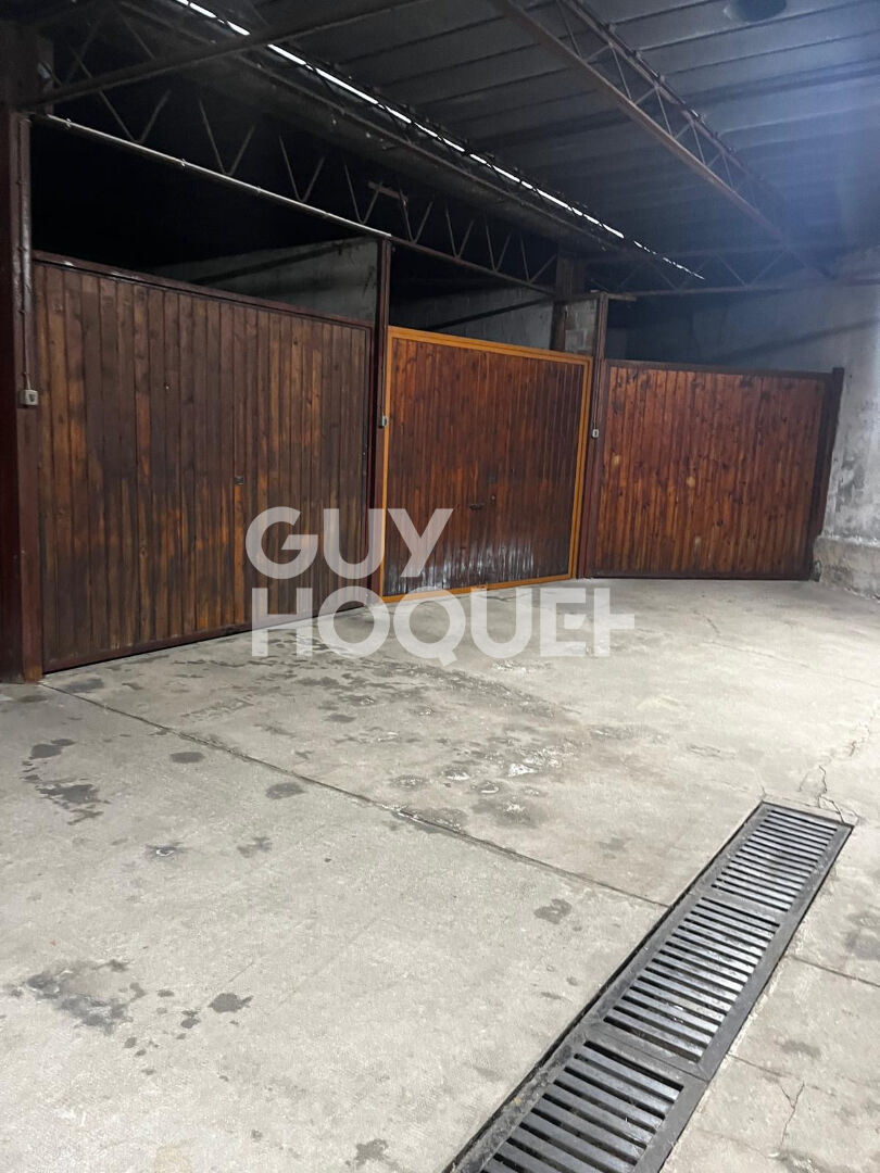 Parking / box Paris 16.29 m2