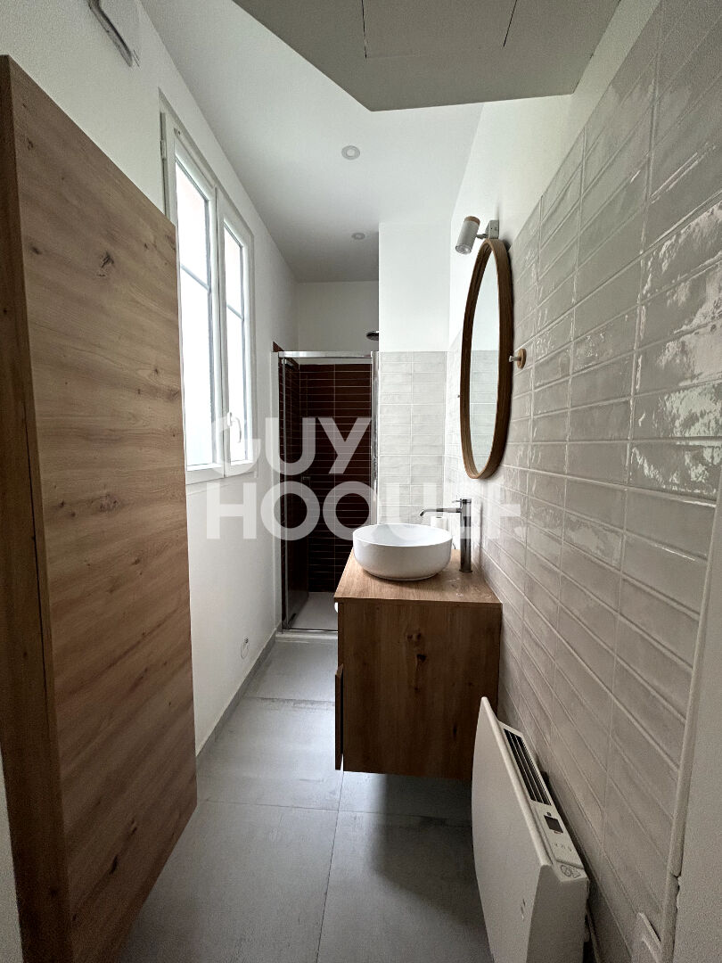Appartement Paris 3 pièce(s) 43.93 m2