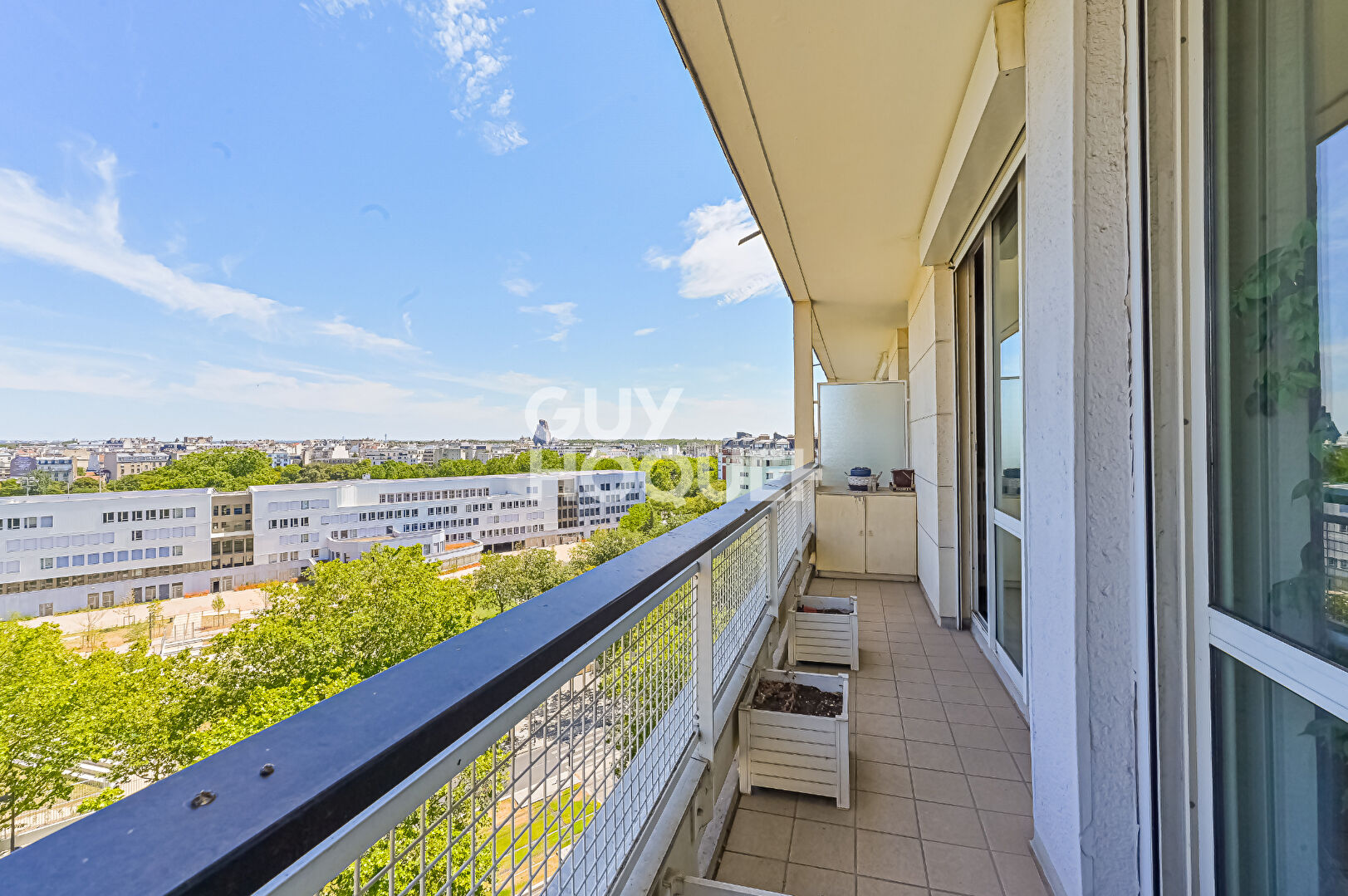 Appartement familial au dernier étage avec balcon