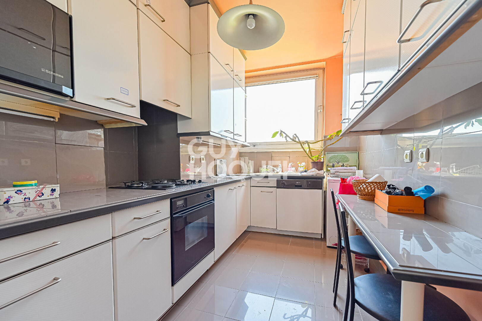 Appartement familial au dernier étage avec balcon