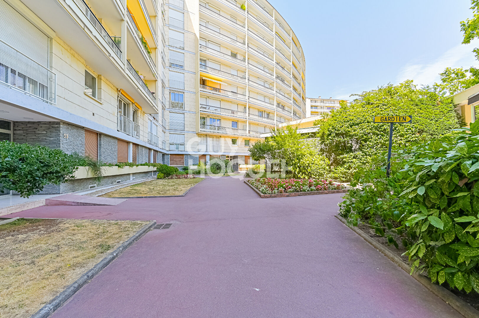 Appartement familial au dernier étage avec balcon