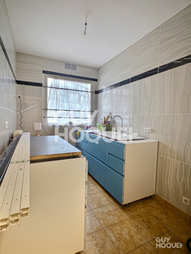 Gros potentiel - 2 pièces 44m2 + 5 m2 de balcon