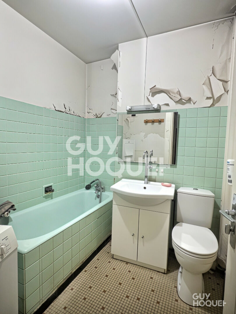 Gros potentiel - 2 pièces 44m2 + 5 m2 de balcon