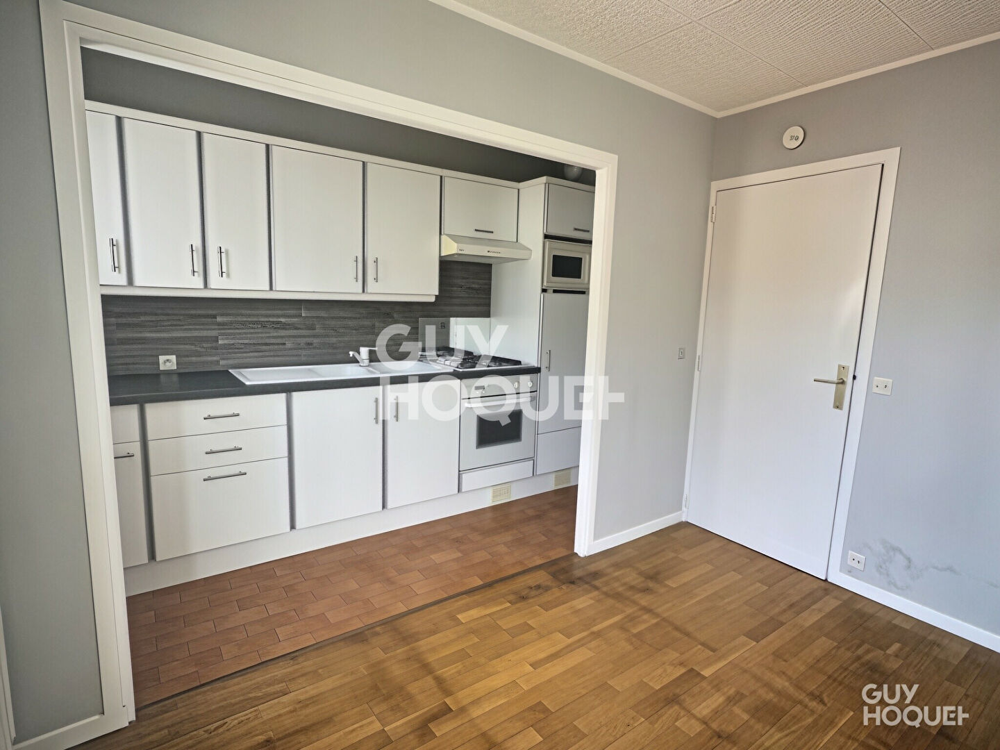 À VENDRE - BEAU STUDIO DE 24M2 - RUE DE PICPUS