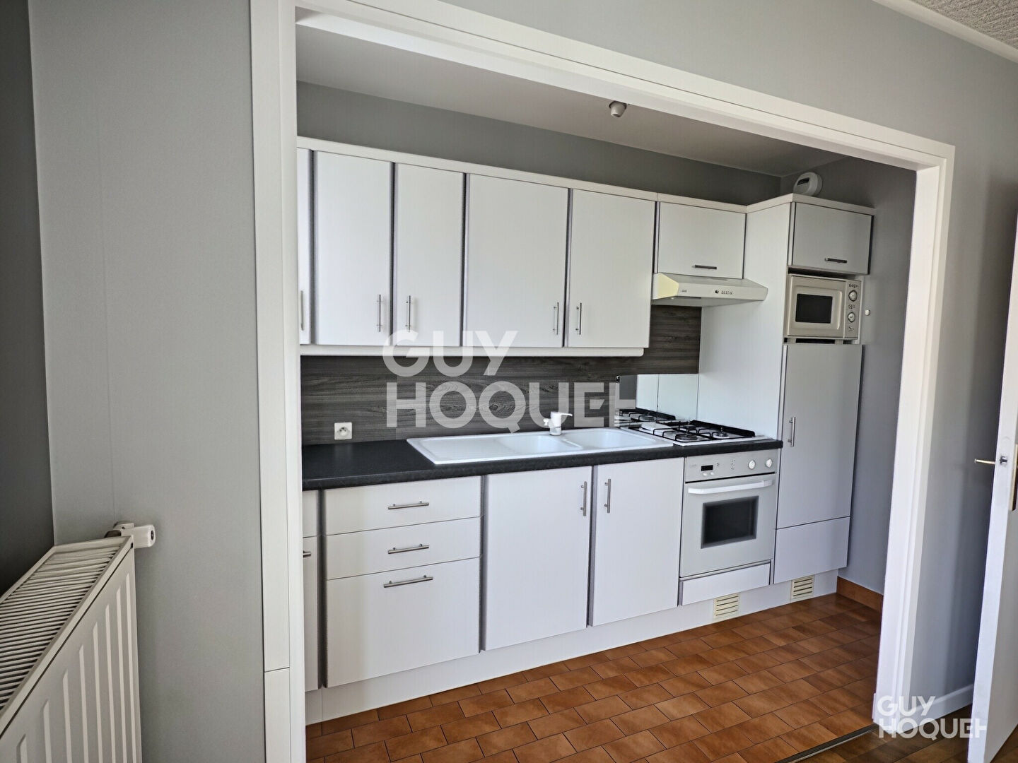 À VENDRE - BEAU STUDIO DE 24M2 - RUE DE PICPUS