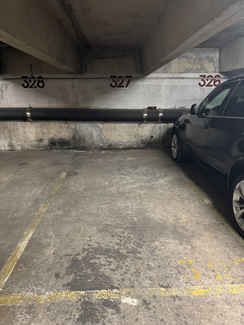Parking / box Paris 11 m2