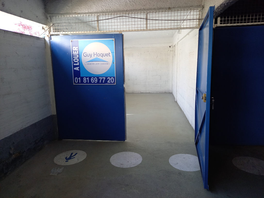 Box/Parking