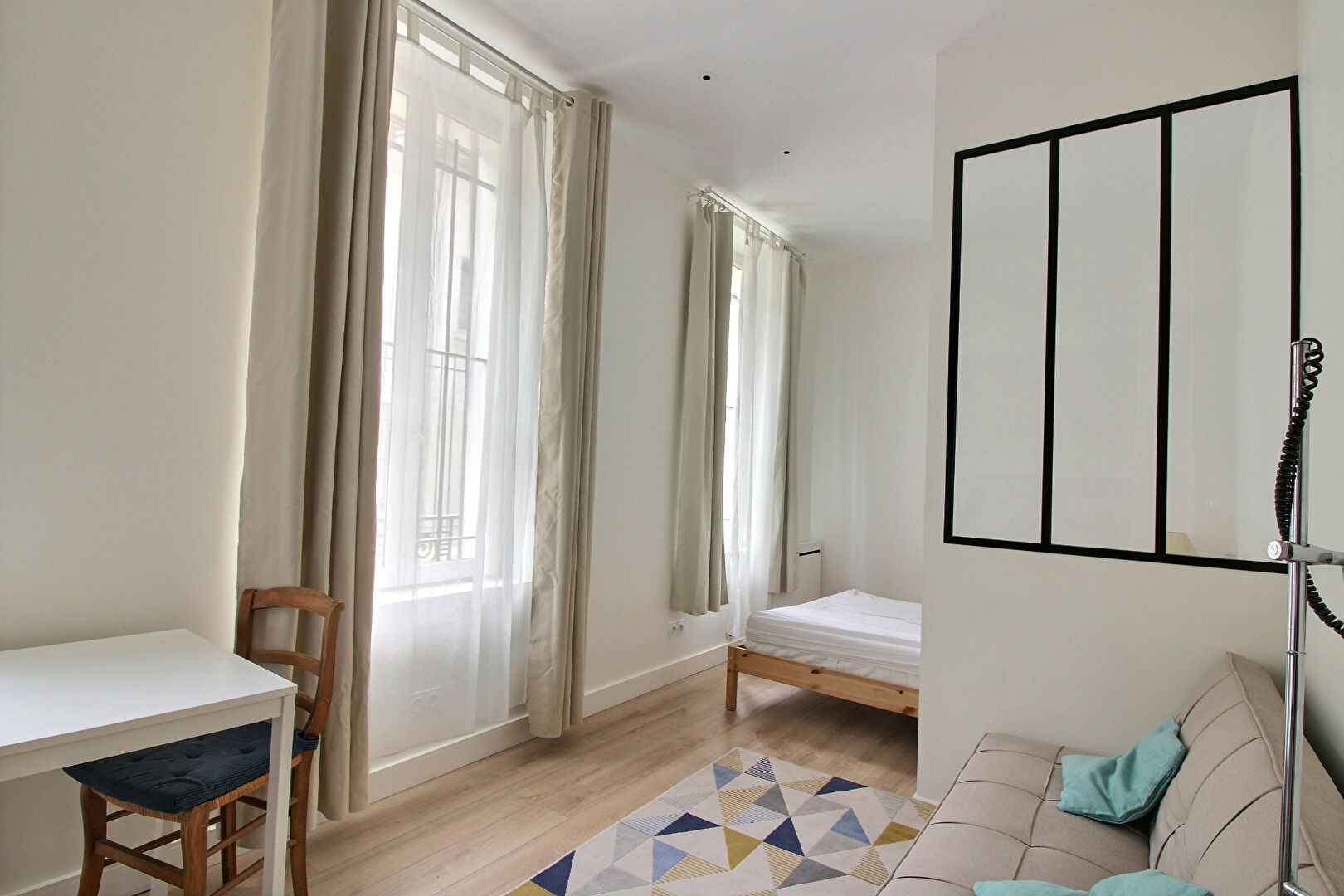 Beau studio meublé en rez de chaussée à louer