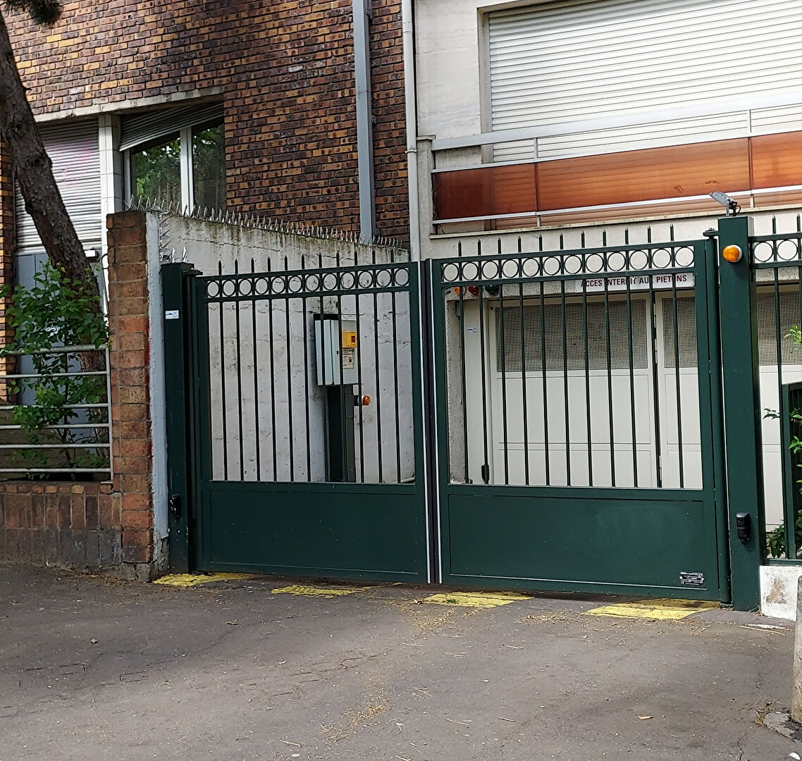 emplacement de parking Paris 75015