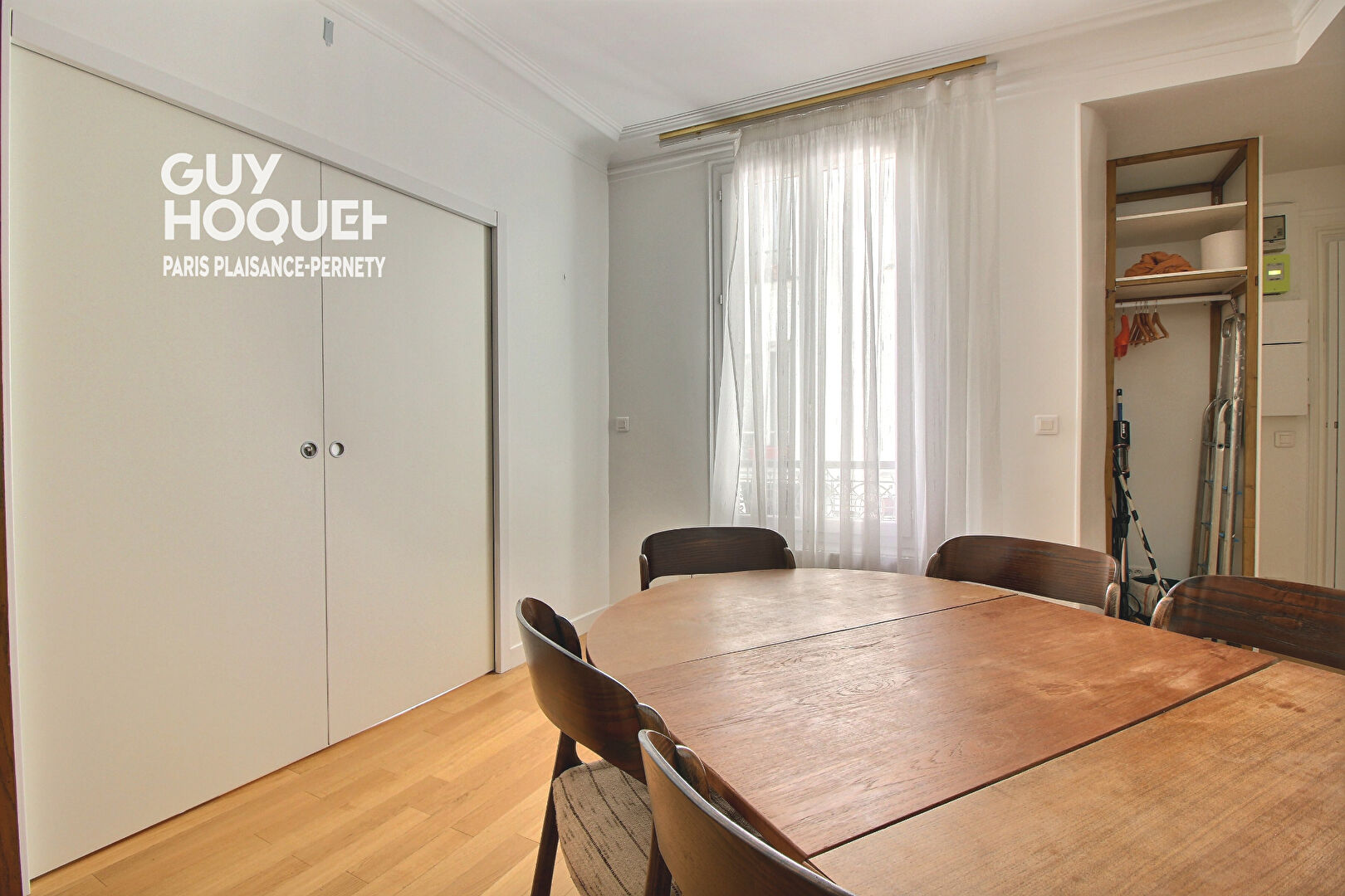 LOCATION d'un appartement 2/3 pièces (39 m²) à PARIS 14  EXCLUSIVITÉ