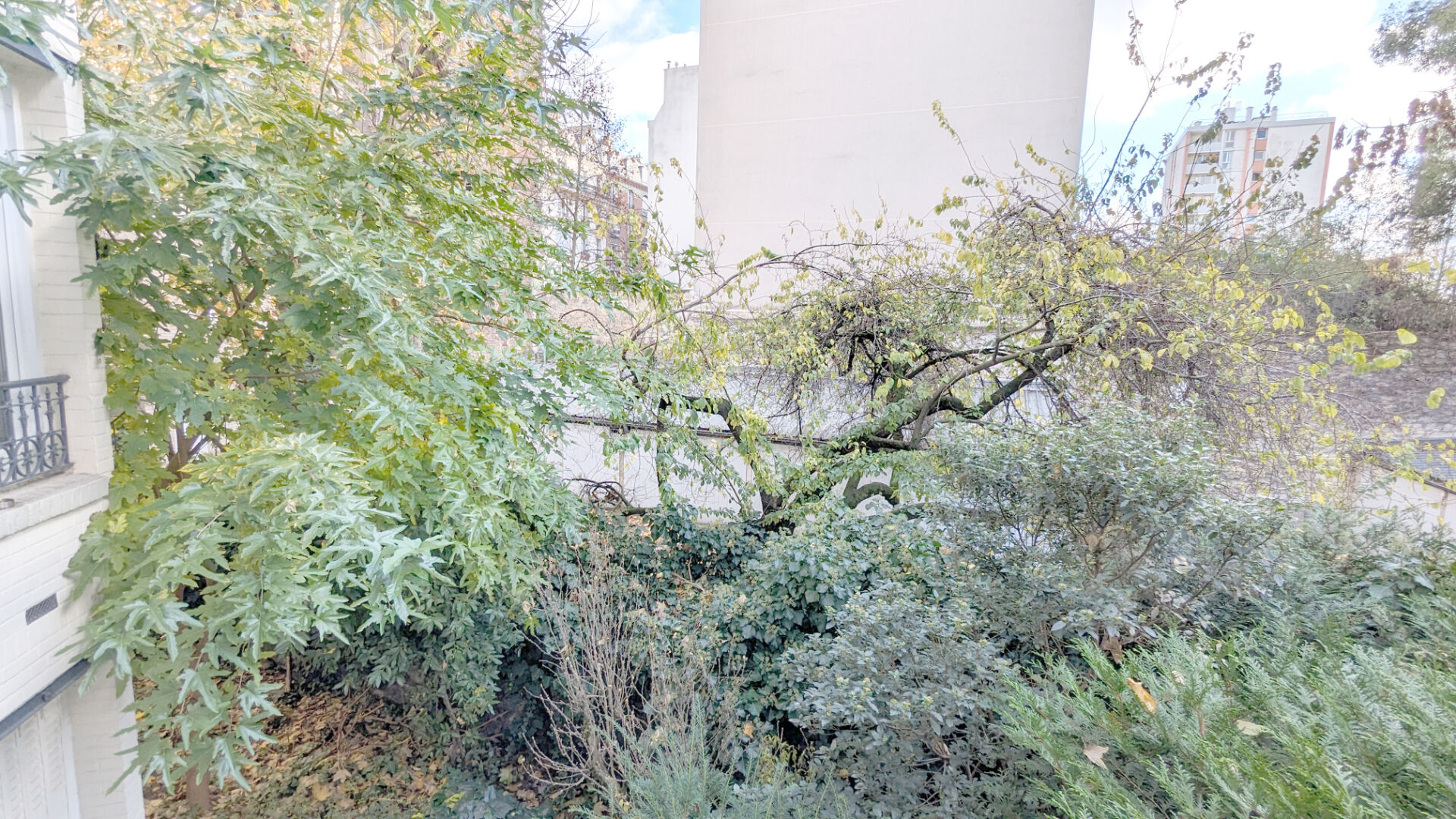 LOCATION MEUBLEE : appartement F1 (24 m²) à PARIS 14