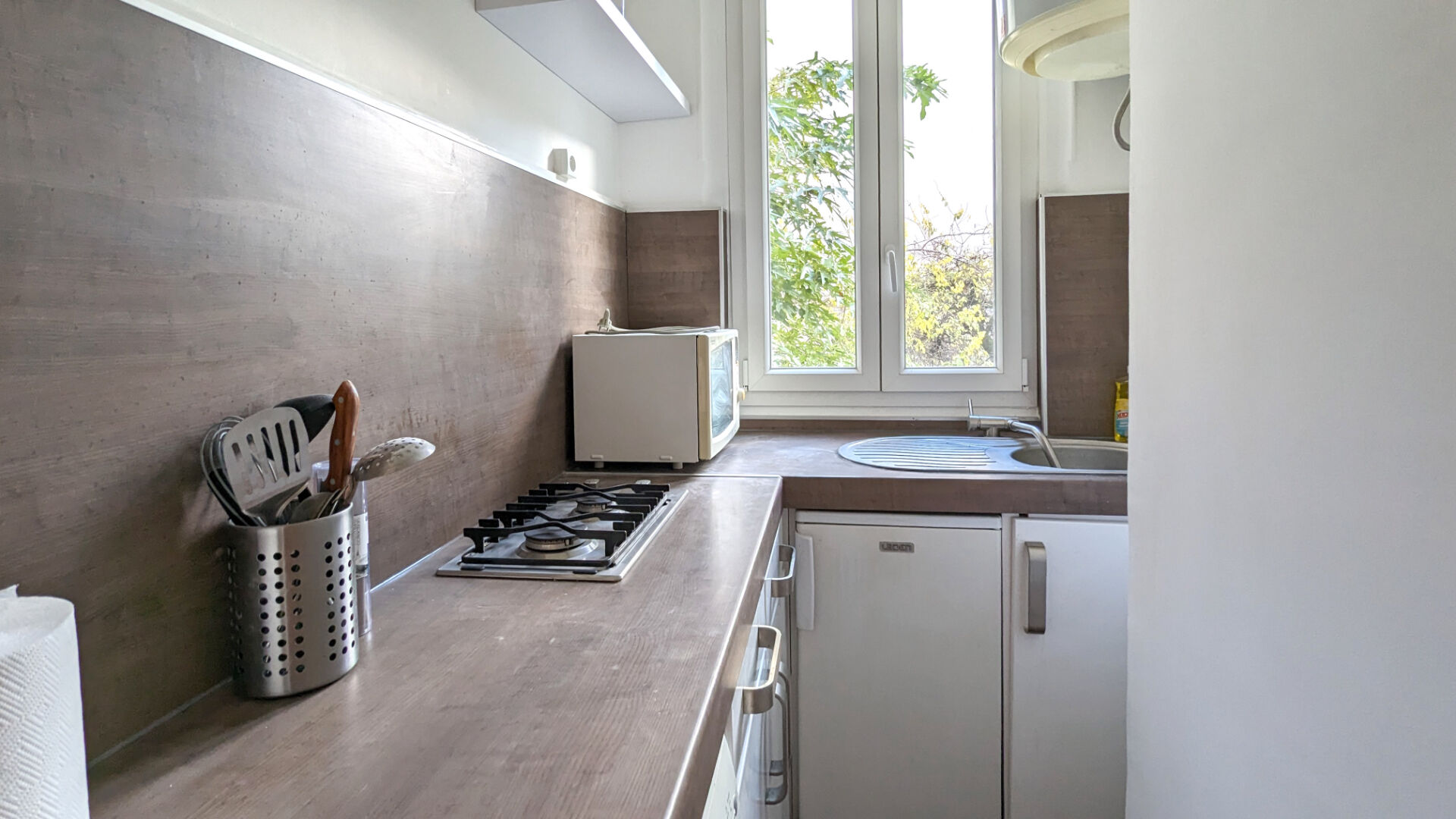LOCATION MEUBLEE : appartement F1 (24 m²) à PARIS 14