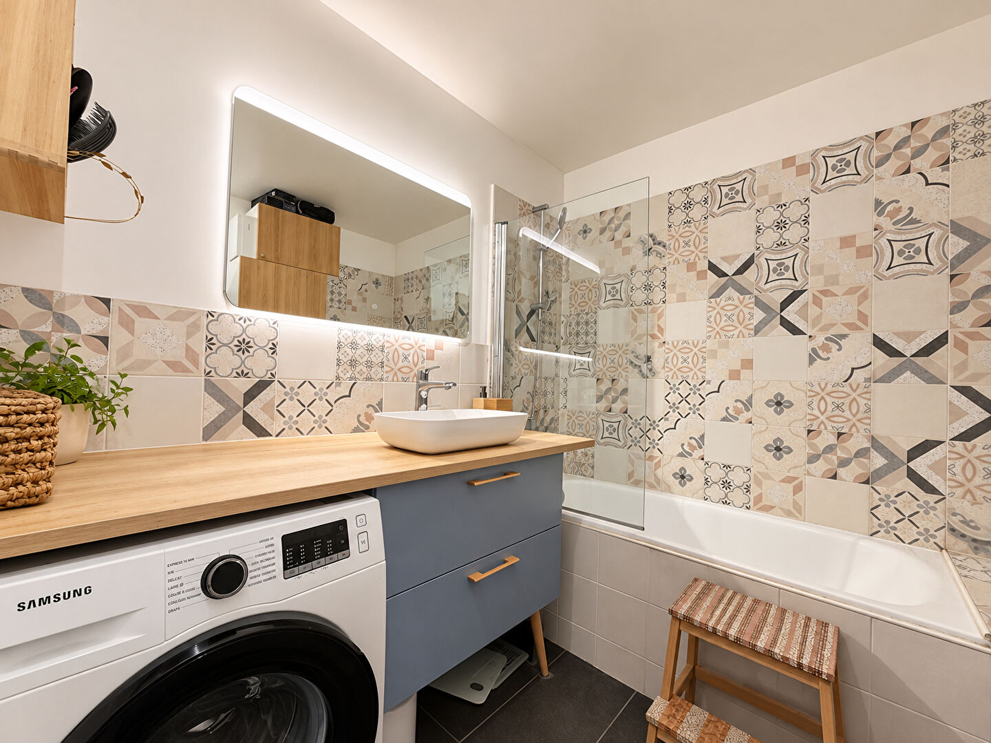 PARIS 14e  PLAISANCE  3 PIÈCES DE 70 M² AVEC LOGGIA