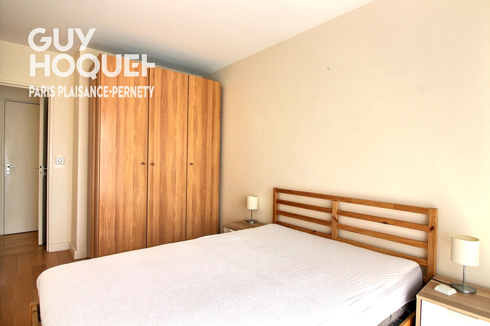 LOCATION : appartement meublé de 2 pièces (44 m²) à PARIS