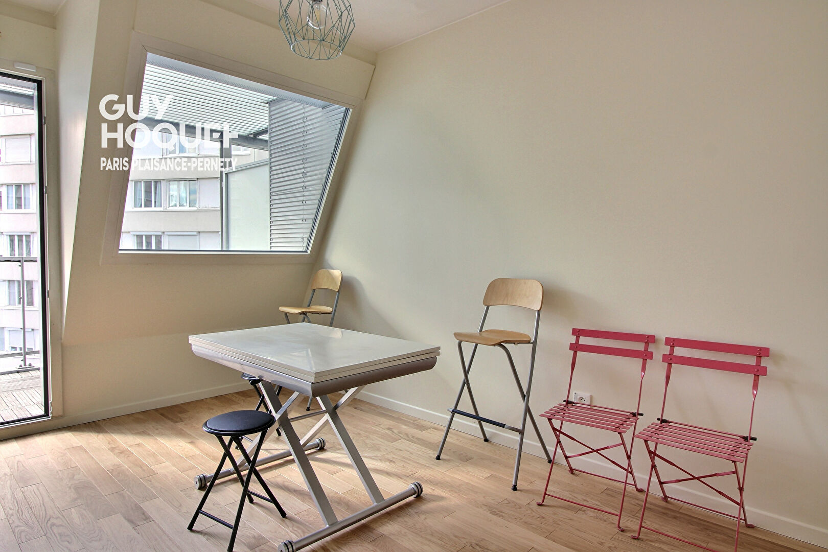 À louer : Appartement non meublé 2 pièces à Paris - Référence L902