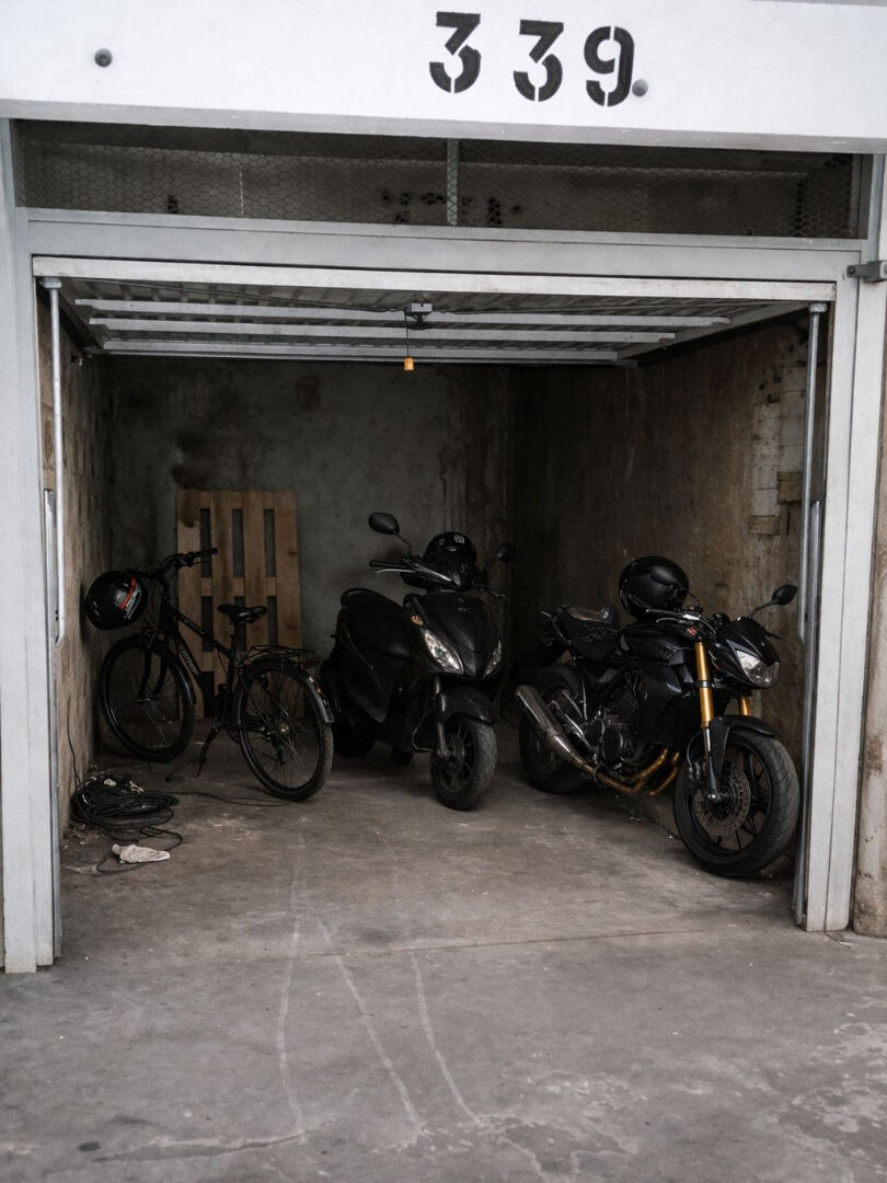 Parking / box  11 m2