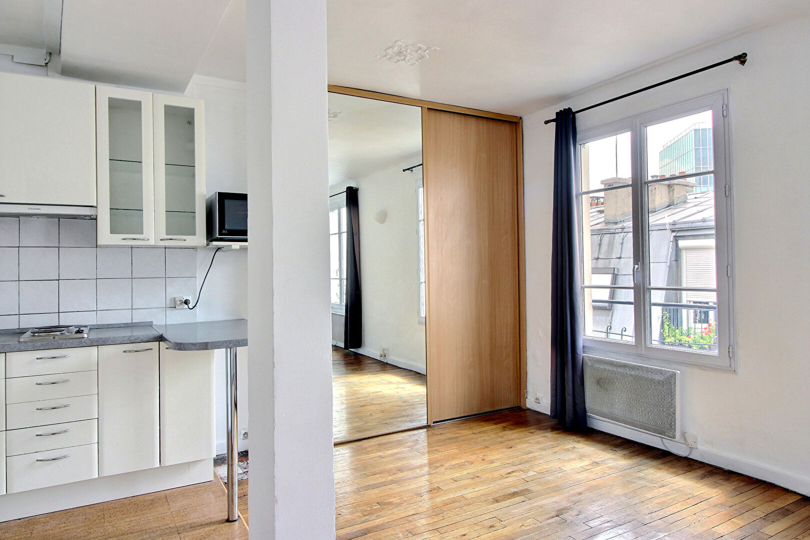 STUDIO DE 27 m2  à Paris  14