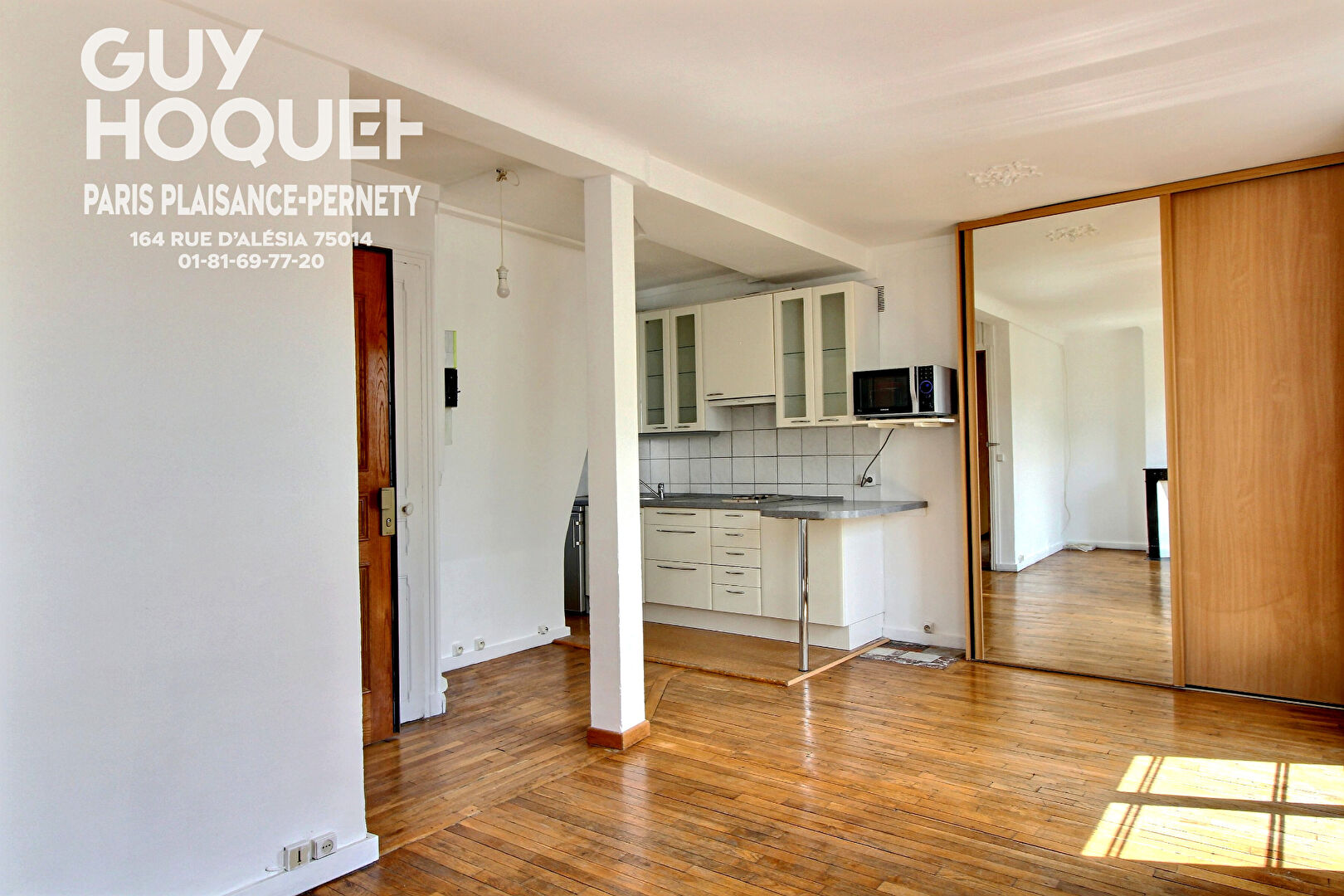STUDIO DE 27 m2  à Paris  14