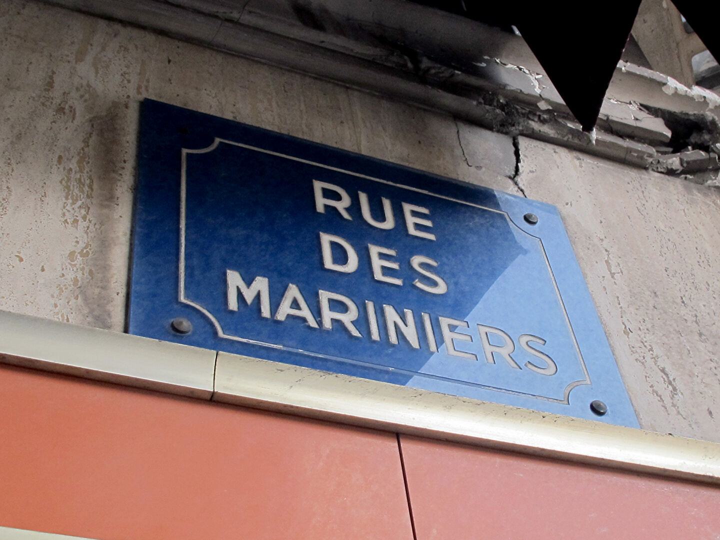 Les Mariniers Paris 14ème   -    Parking / box  16 m2
