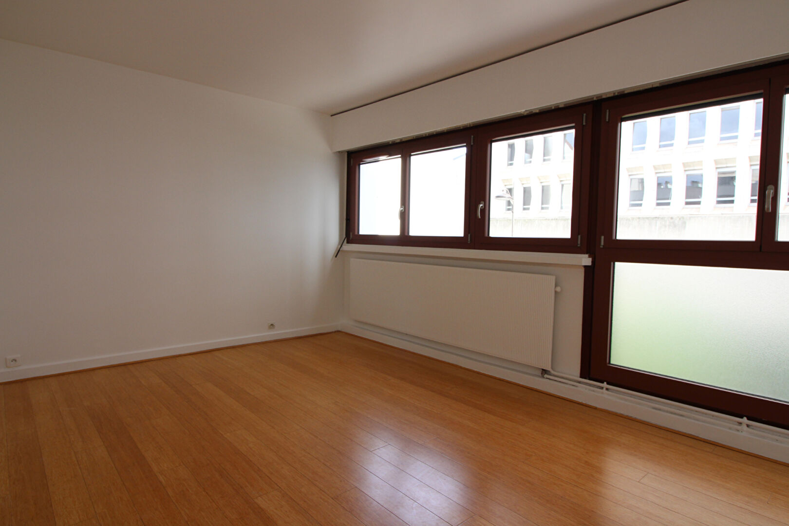 À louer : Appartement 2 pièces non meublé à Paris 15ème